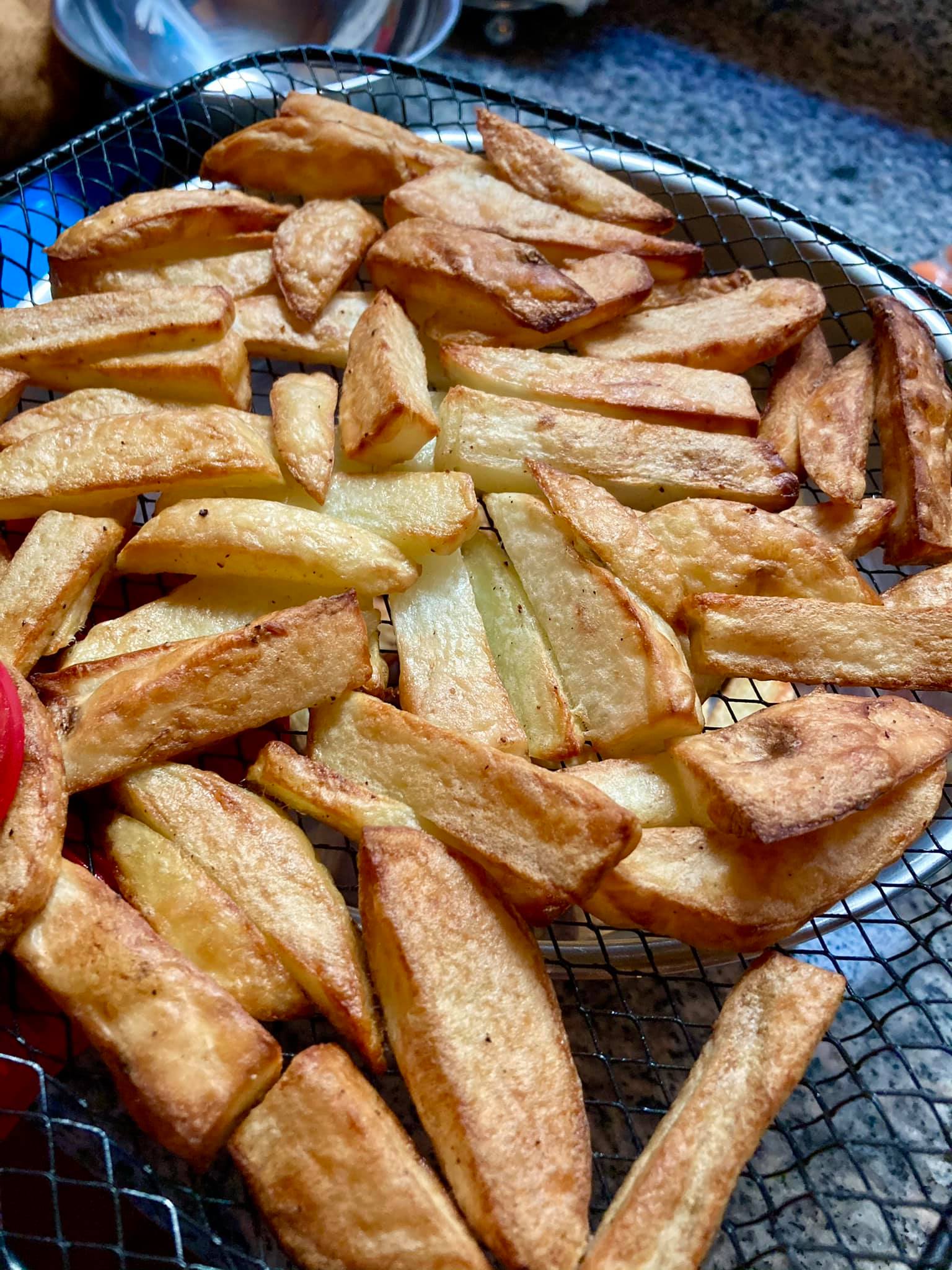 http://www.tastetv.com/theme2/wp-content/uploads/2021/04/zavor-air-fryer-french-fries.jpg